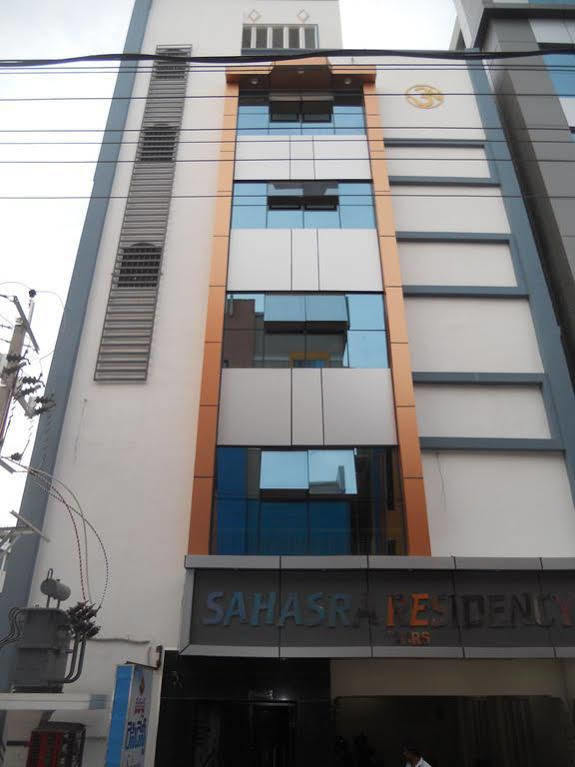 Hotel Sahasra Residencia Tirupati Exterior foto