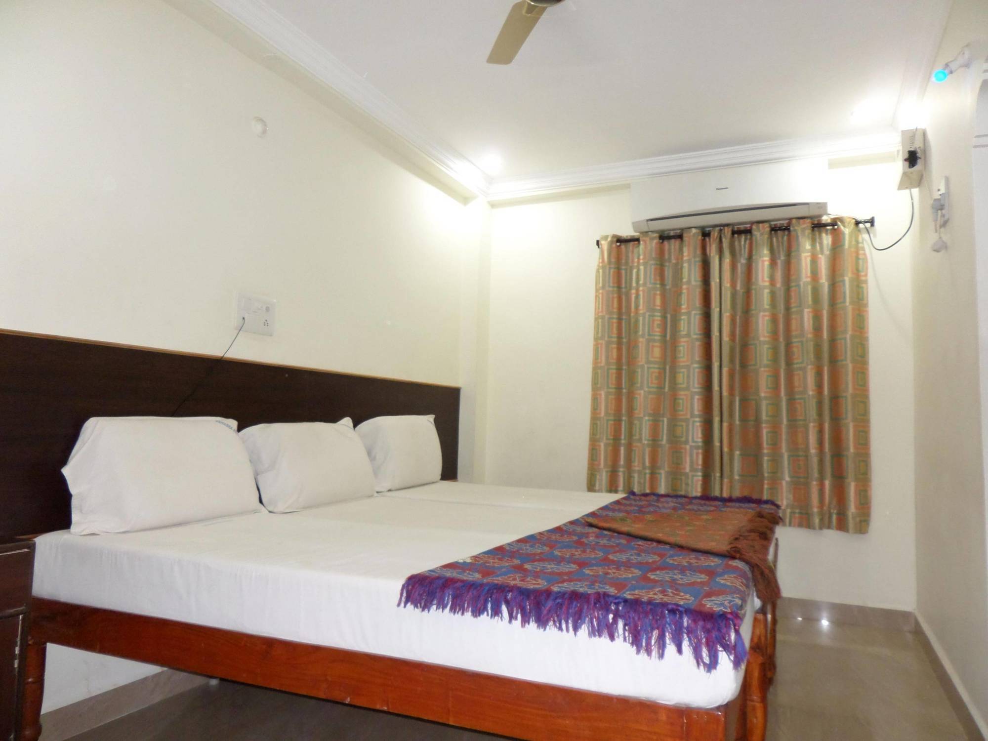 Hotel Sahasra Residencia Tirupati Exterior foto